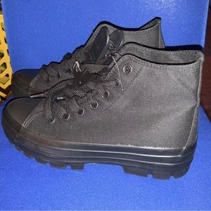 No Boundaries 7 black canvas boots